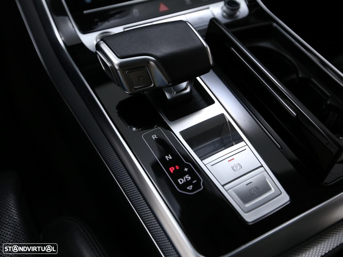 Audi Q7 55 TFSIe quattro Tiptronic - 24