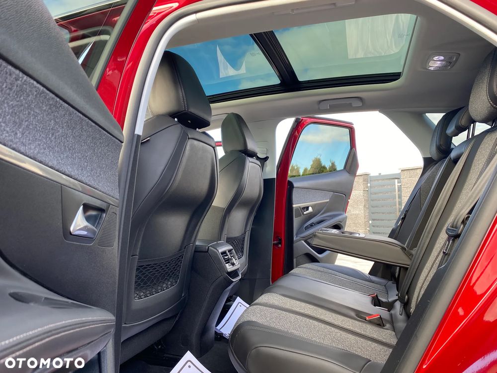 Peugeot 3008 1.2 PureTech Allure S&S - 29