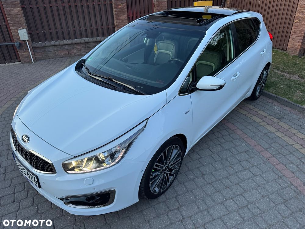 Kia Ceed 1.6 CRDi 136 ISG Platinum Edition - 14