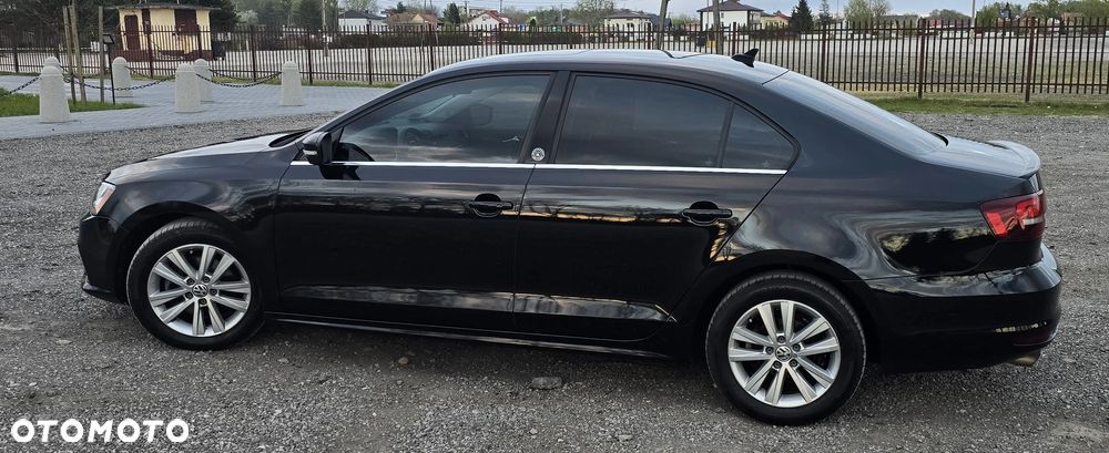 Volkswagen Jetta - 7