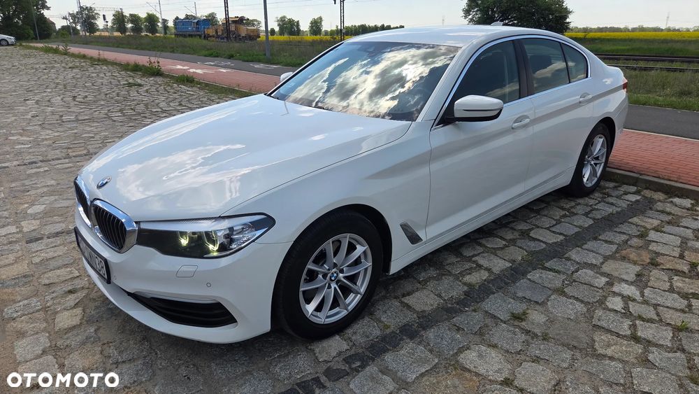 BMW Seria 5 518d - 15
