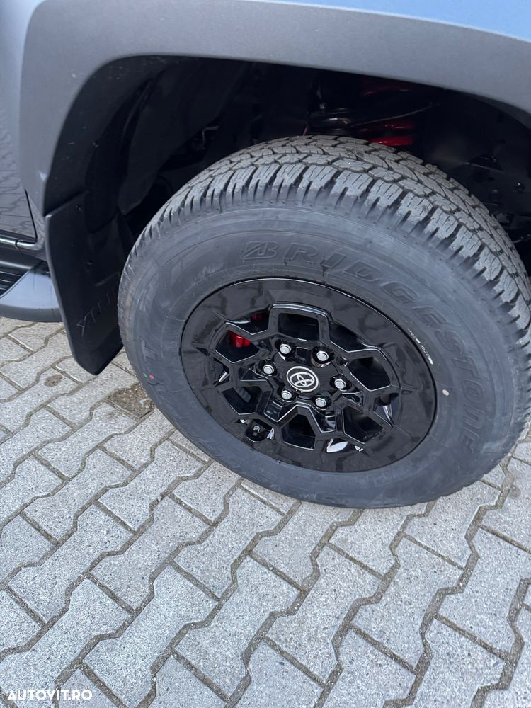 Toyota Hilux 4x4 Double Cab Autm. GR Sport - 36