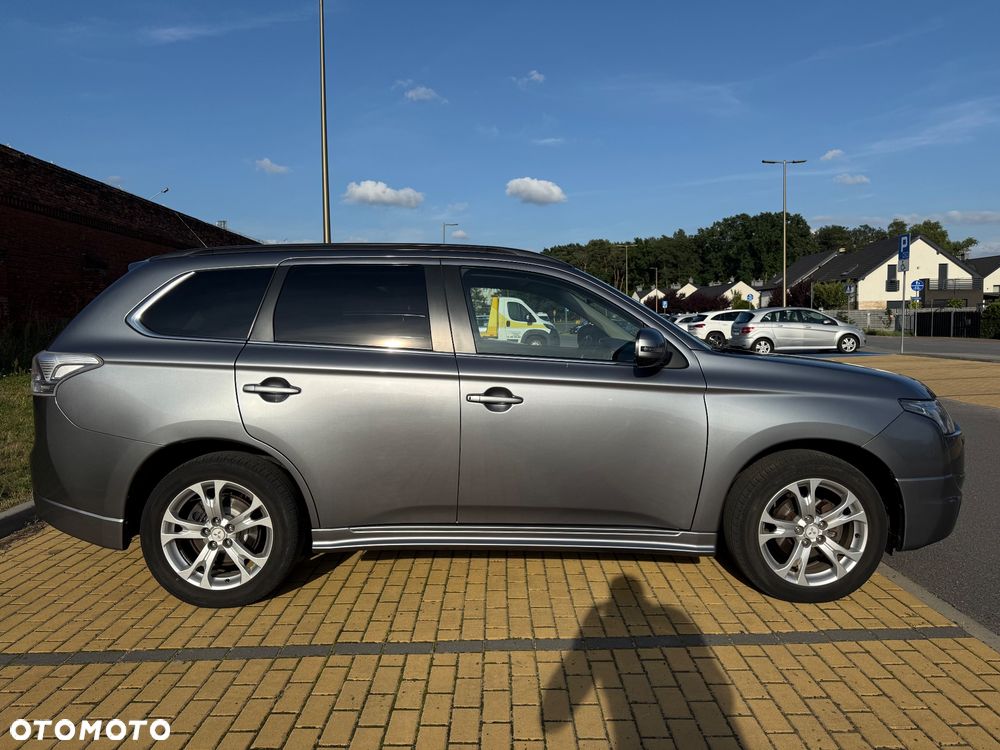 Mitsubishi Outlander 2.2 DI-D 4WD Intense - 4