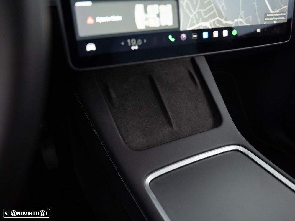Tesla Model Y Long Range Tração Integral - 21