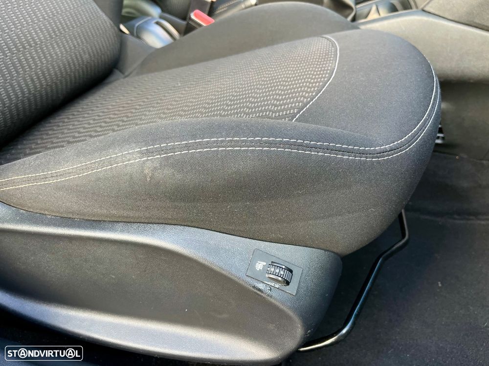 Peugeot 208 1.2 PureTech Allure - 32