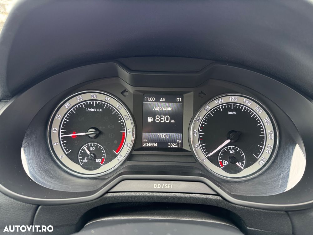 Skoda Octavia 2.0 TDI DSG Premium Edition - 37