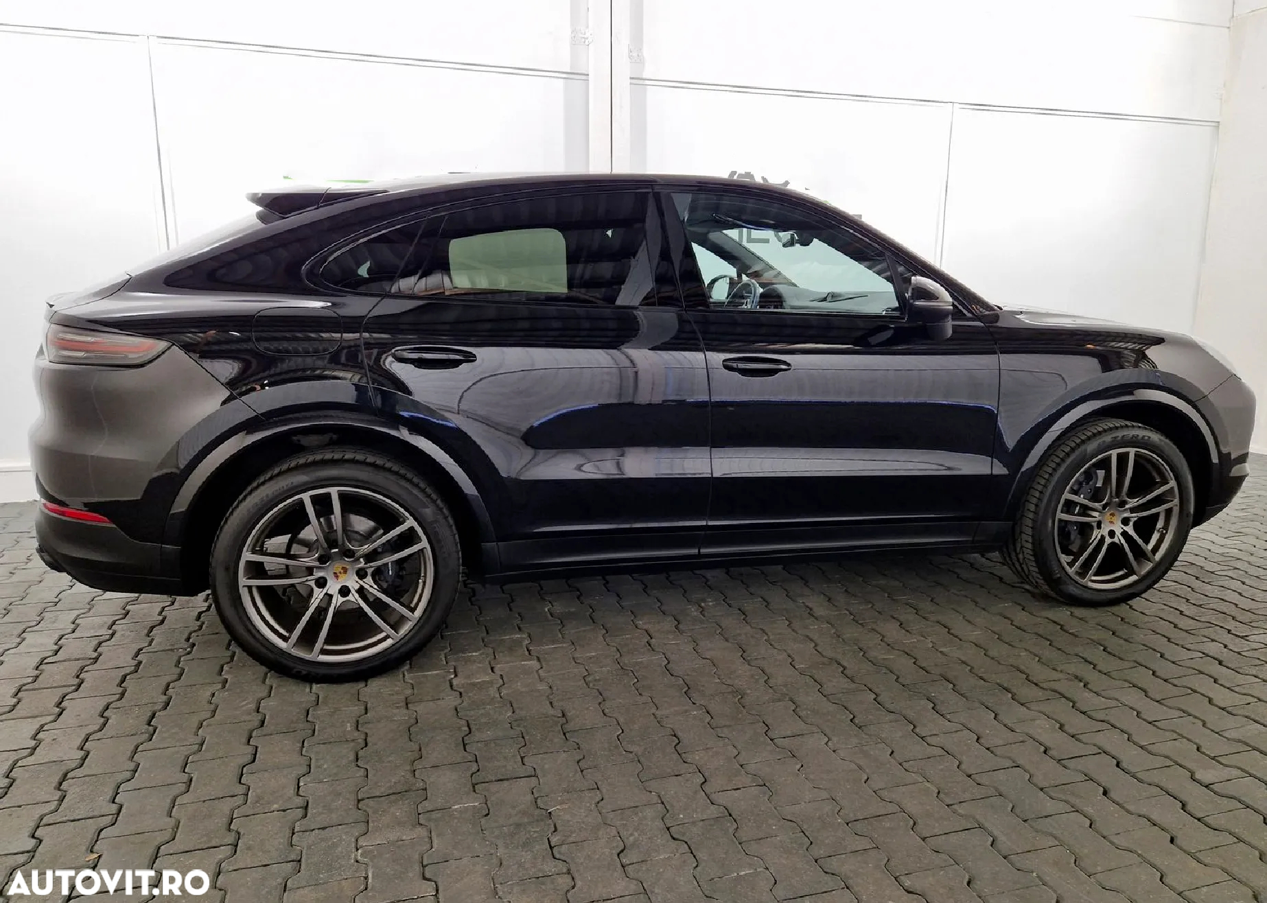 Porsche Cayenne Coupe - 3