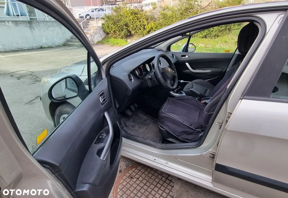 Peugeot 308 - 5
