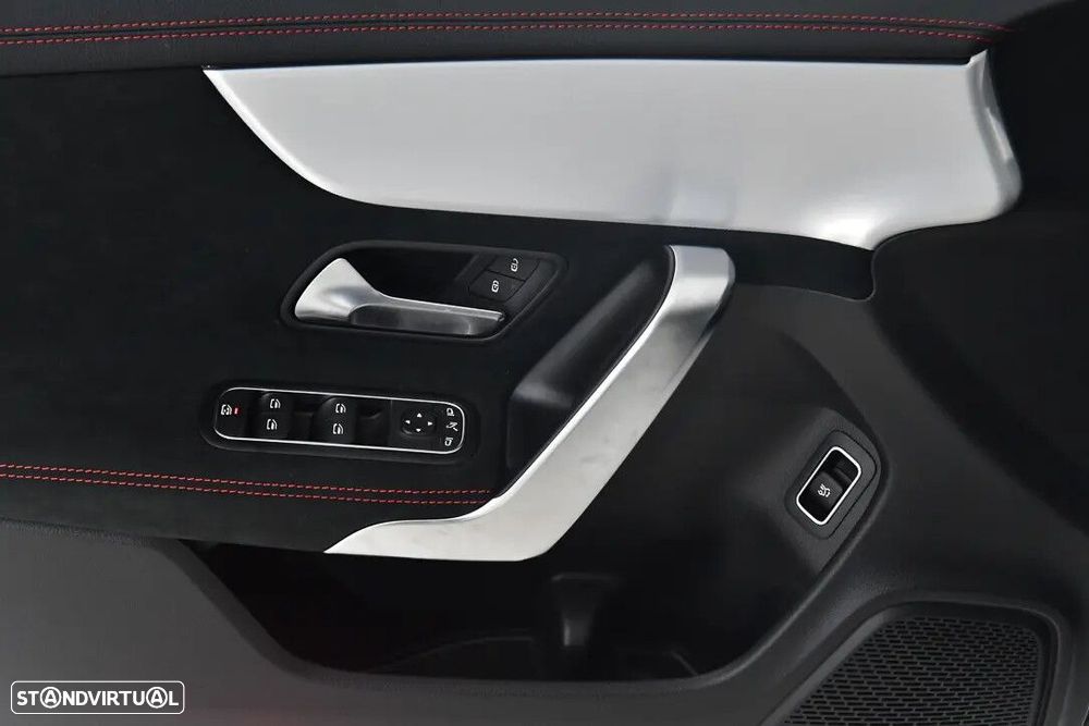 Mercedes-Benz CLA 180 d Shooting Brake AMG Line Aut. - 16