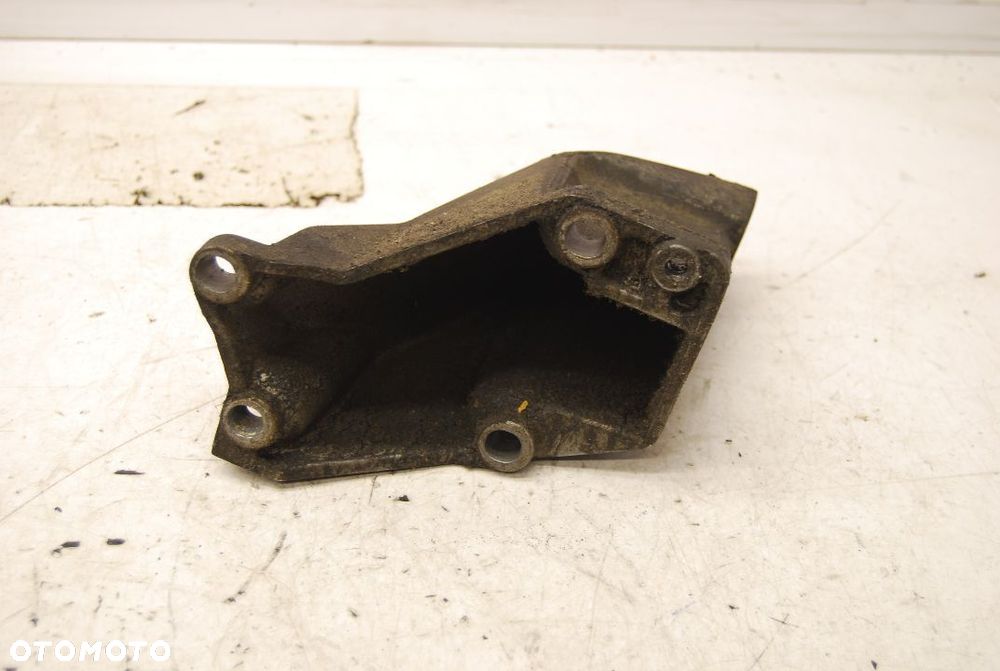 ŁAPA WSPORNIK SILNIKA 8D0199307L AUDI A4 B5 1.9 TDI VW PASSAT B5 8D0199307P - 3