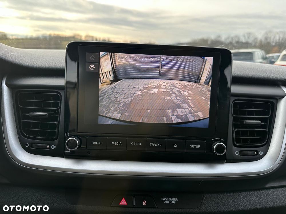 Kia Stonic 1.2 L Business Line - 14