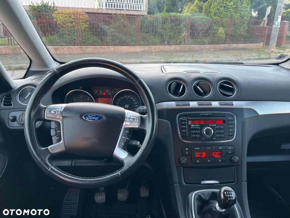 Ford Galaxy 2.0 TDCi Ambiente - 8
