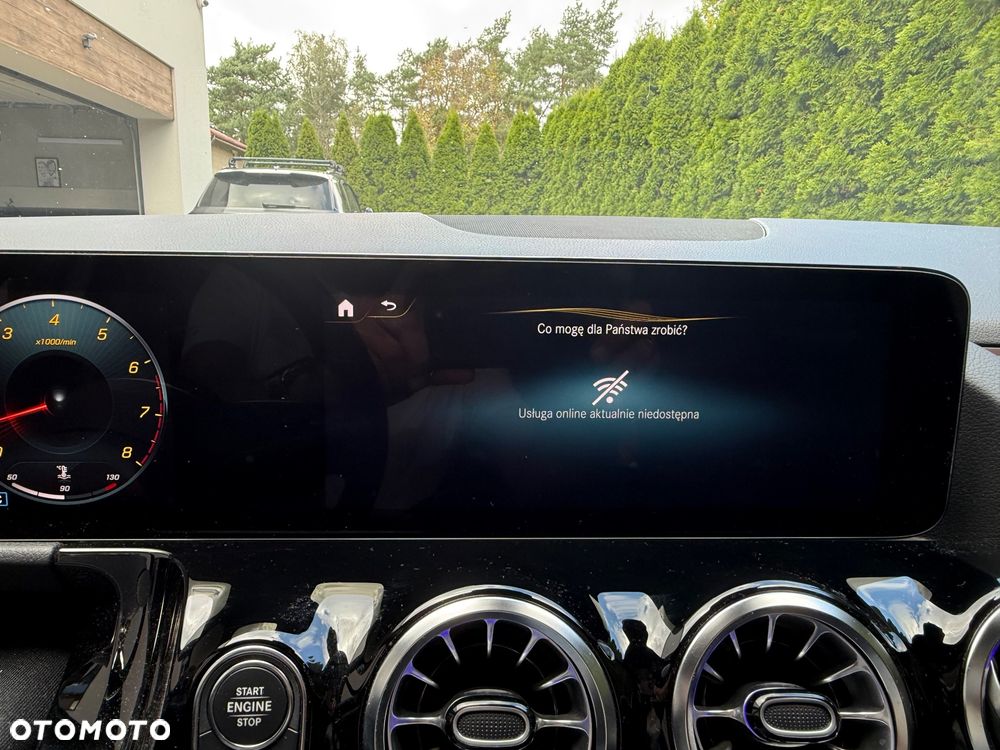 Mercedes-Benz GLA - 16