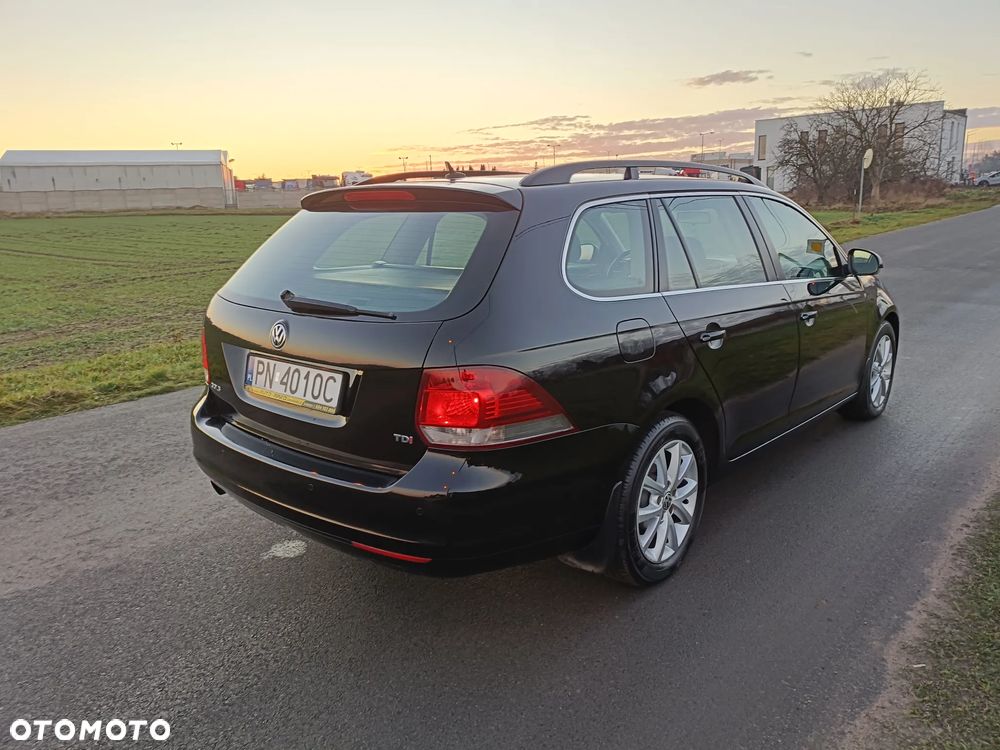 Volkswagen Golf 1.6 TDI DPF Comfortline - 24