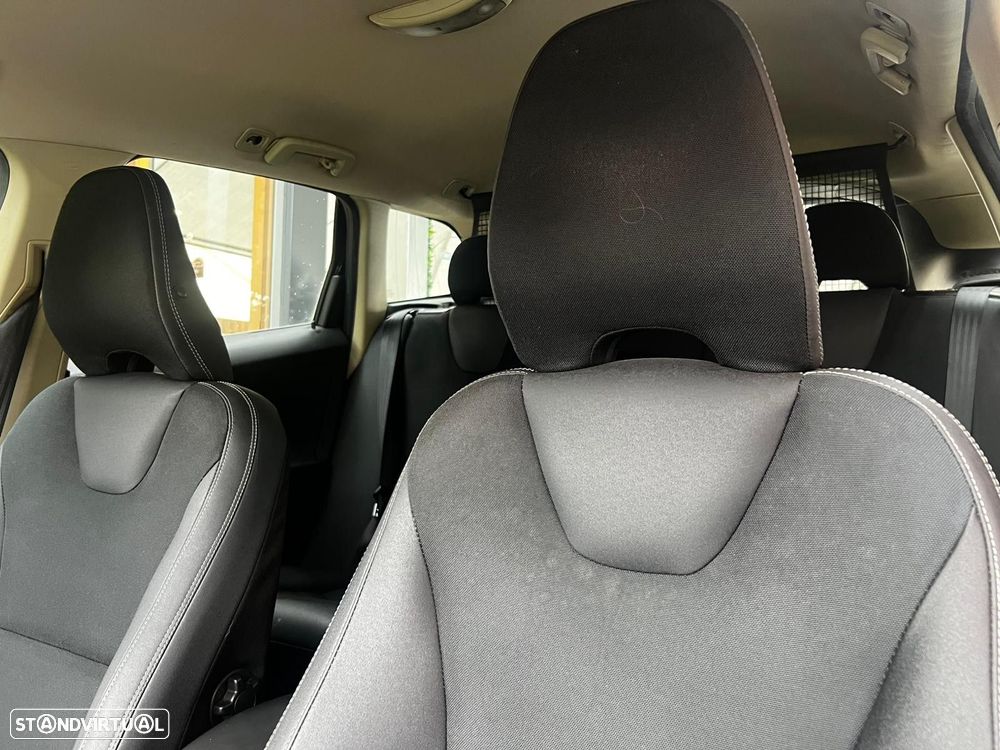 Volvo XC 60 D5 Momentum - 9