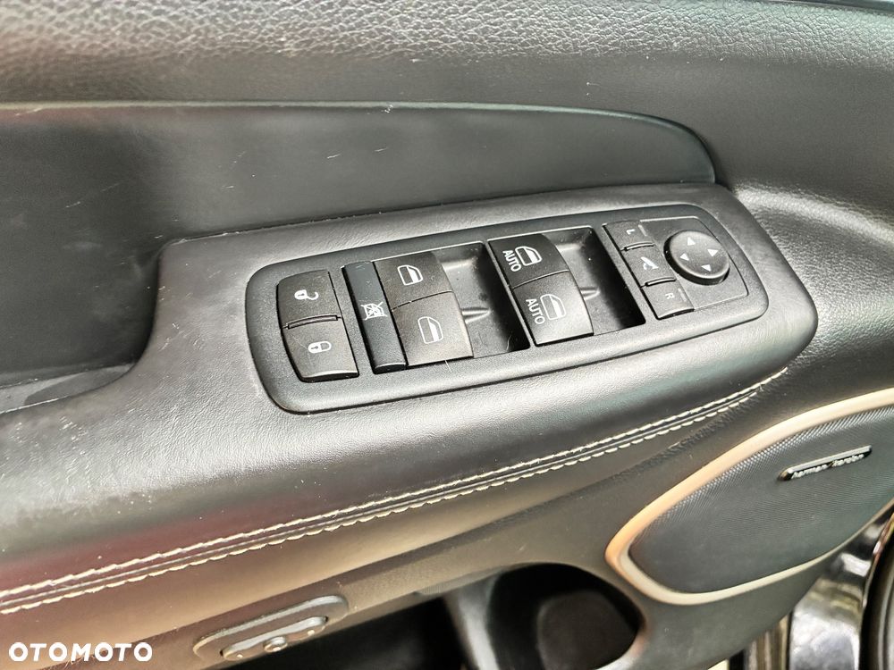 Jeep Grand Cherokee 5.7 V8 HEMI 4WD Automatik Overland - 28