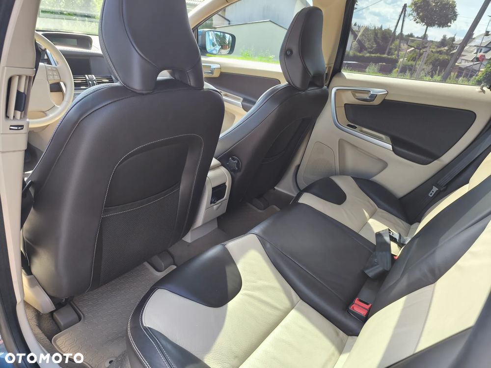Volvo XC 60 2.4D AWD Summum - 27