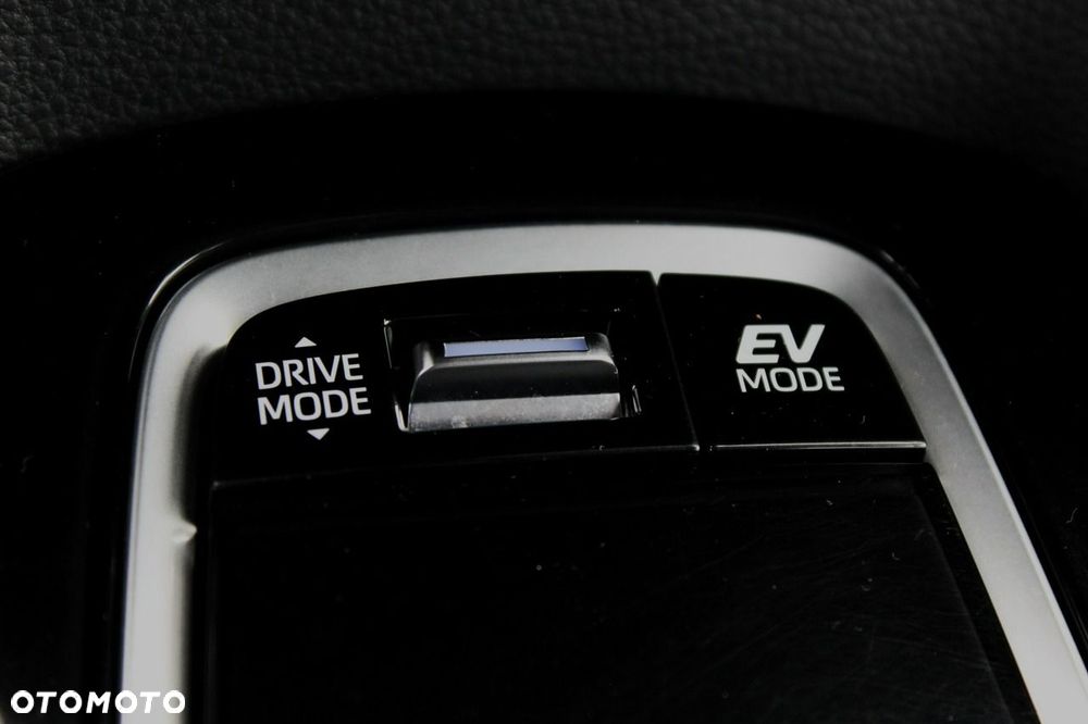 Toyota Corolla 1.8 Hybrid Comfort - 24