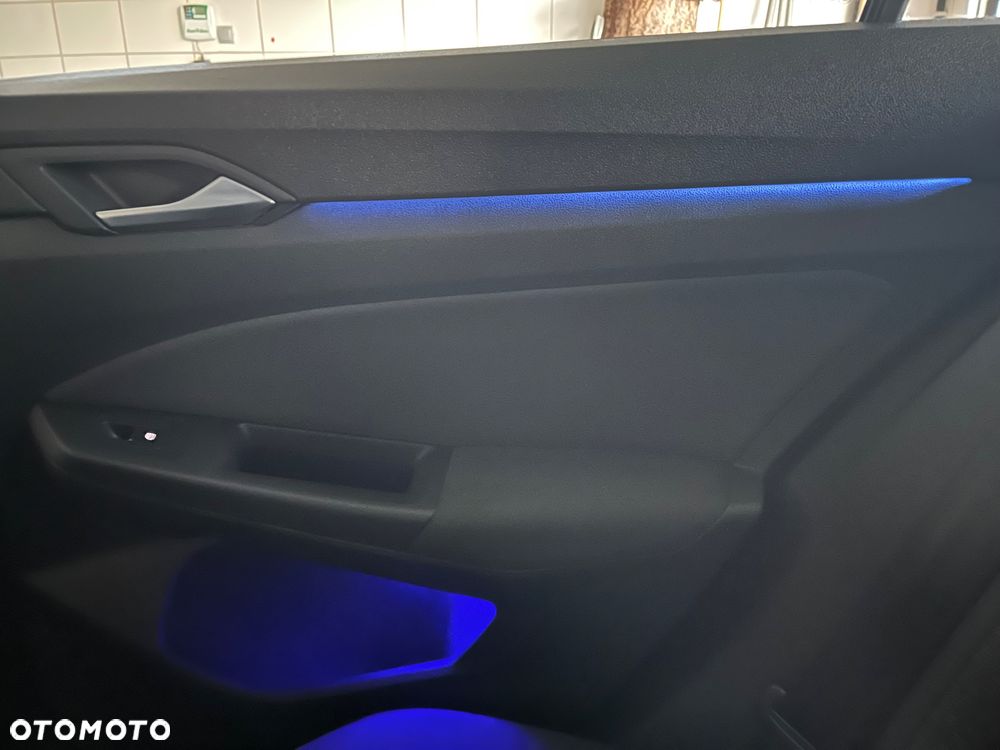 Volkswagen Golf 1.5 eTSI EVO Active DSG - 19