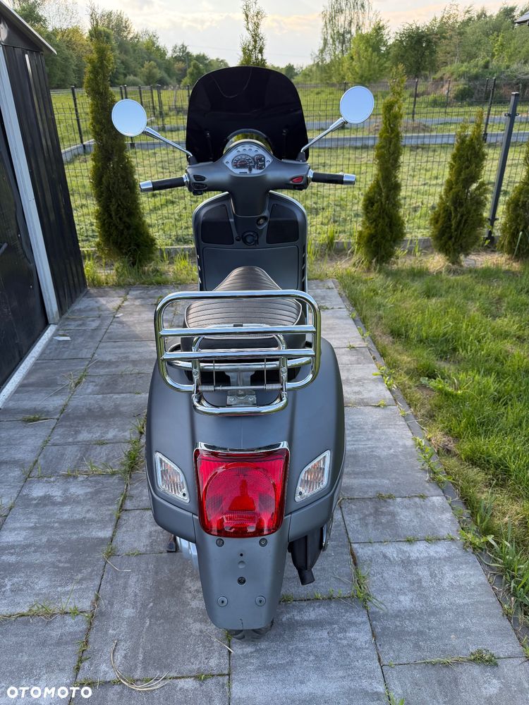 Vespa GTS - 8