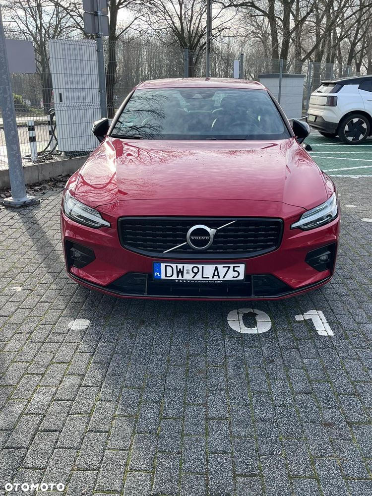 Volvo S60 B4 B R-Design - 2