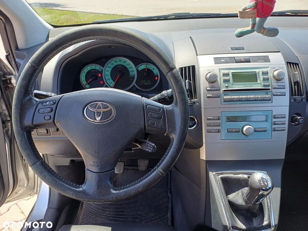 Toyota Corolla Verso 1.8 Sol 7os - 8