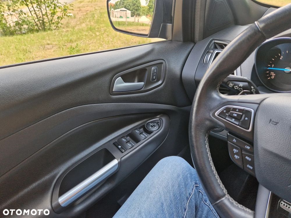 Ford Kuga 2.0 TDCi 4x4 ST-Line - 10
