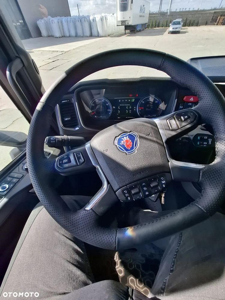 Scania R410 6X2 - 11