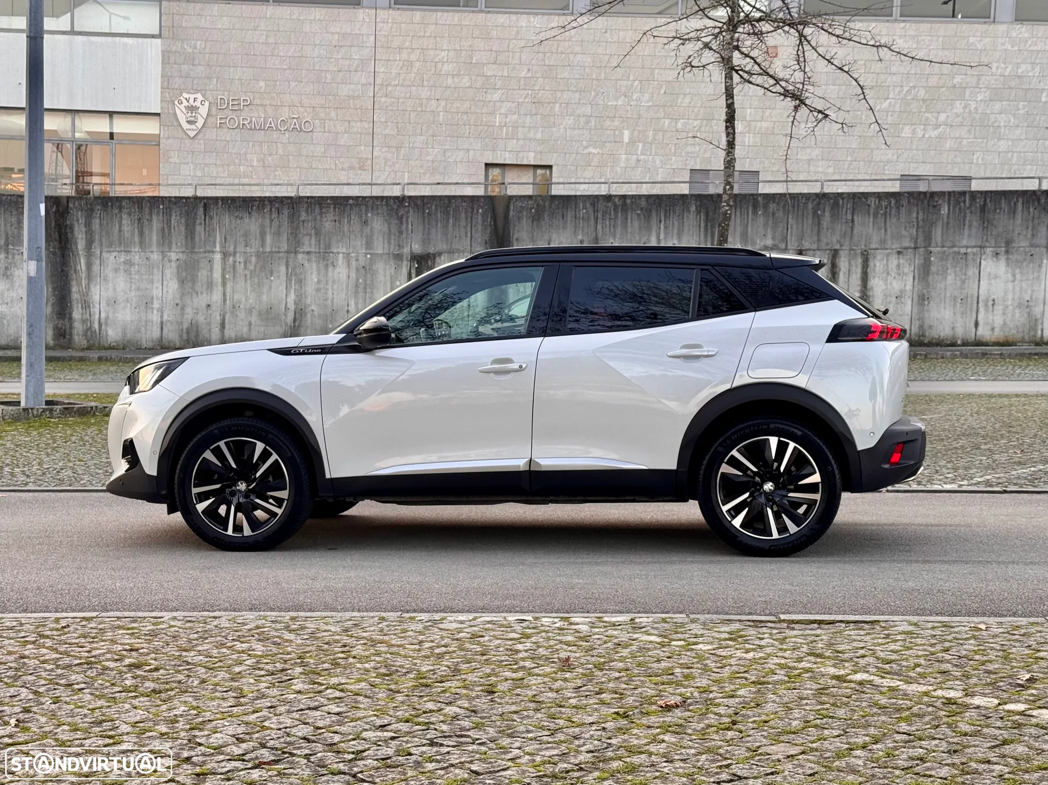 Peugeot 2008 1.2 PureTech GT Line - 5