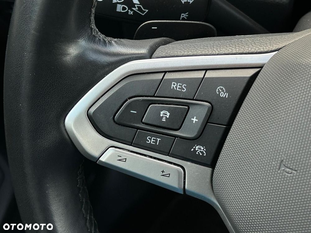 Volkswagen Passat 2.0 TDI Elegance DSG - 35