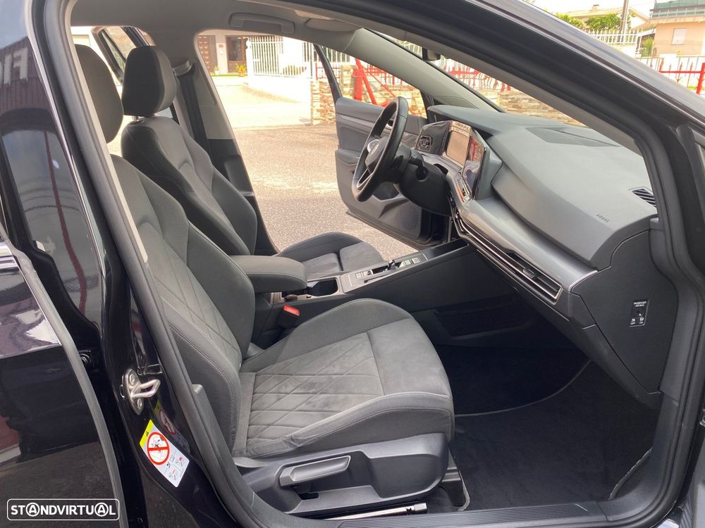 VW Golf 1.5 eTSI Style DSG - 17