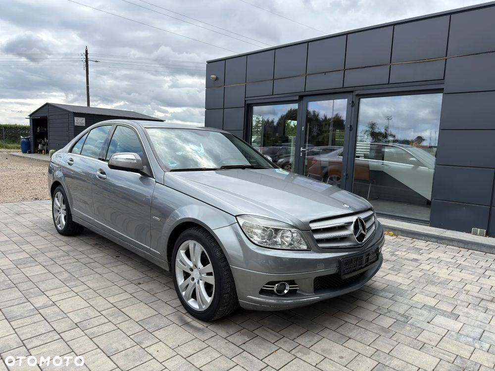 Mercedes-Benz Klasa C 180 CGI BlueEFFICIENCY Avantgarde - 5
