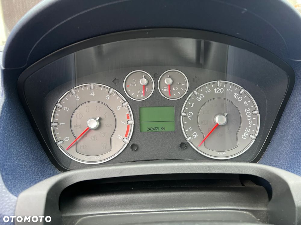 Ford Fiesta - 15