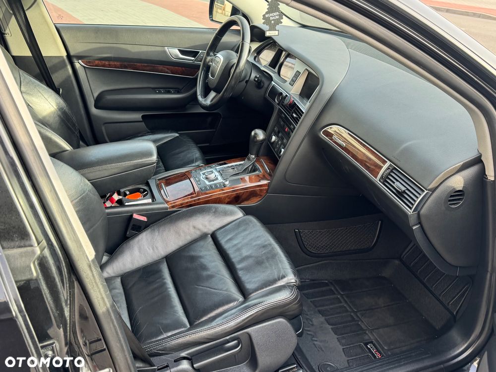 Audi A6 Allroad - 32