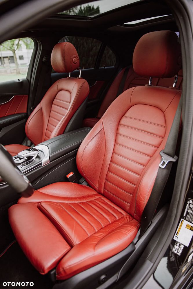 Mercedes-Benz Klasa C AMG 43 4-Matic - 26