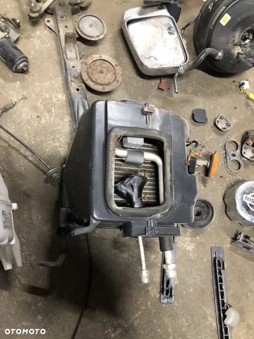 Nagrzewnica Nissan navara d21 - 1