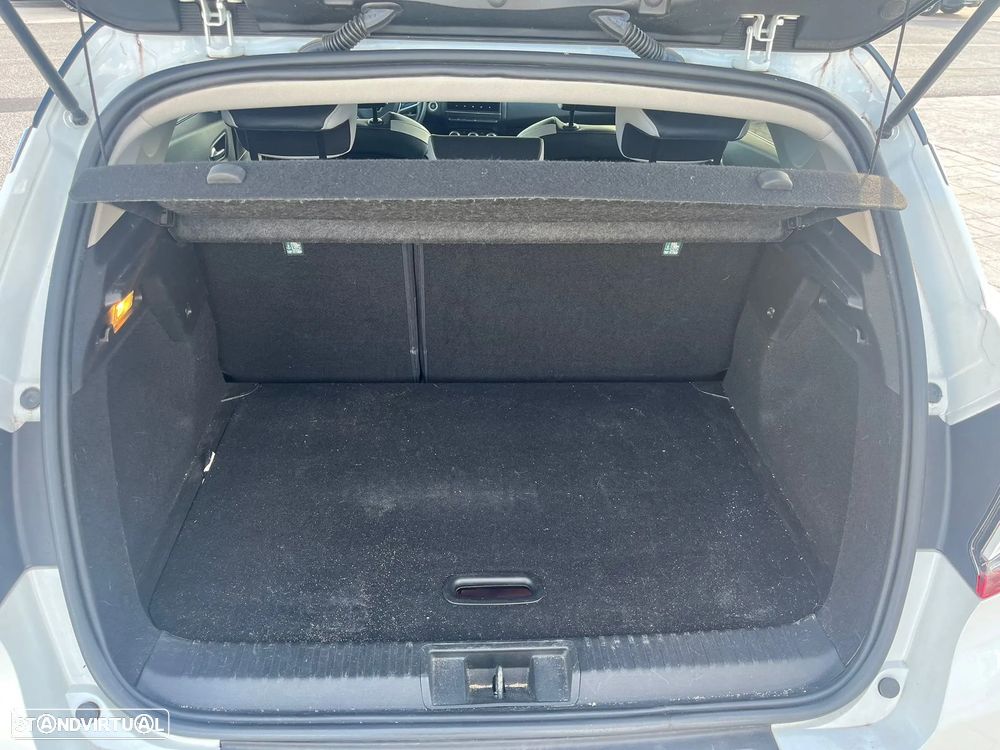 Renault Captur 1.3 TCe Exclusive EDC - 3