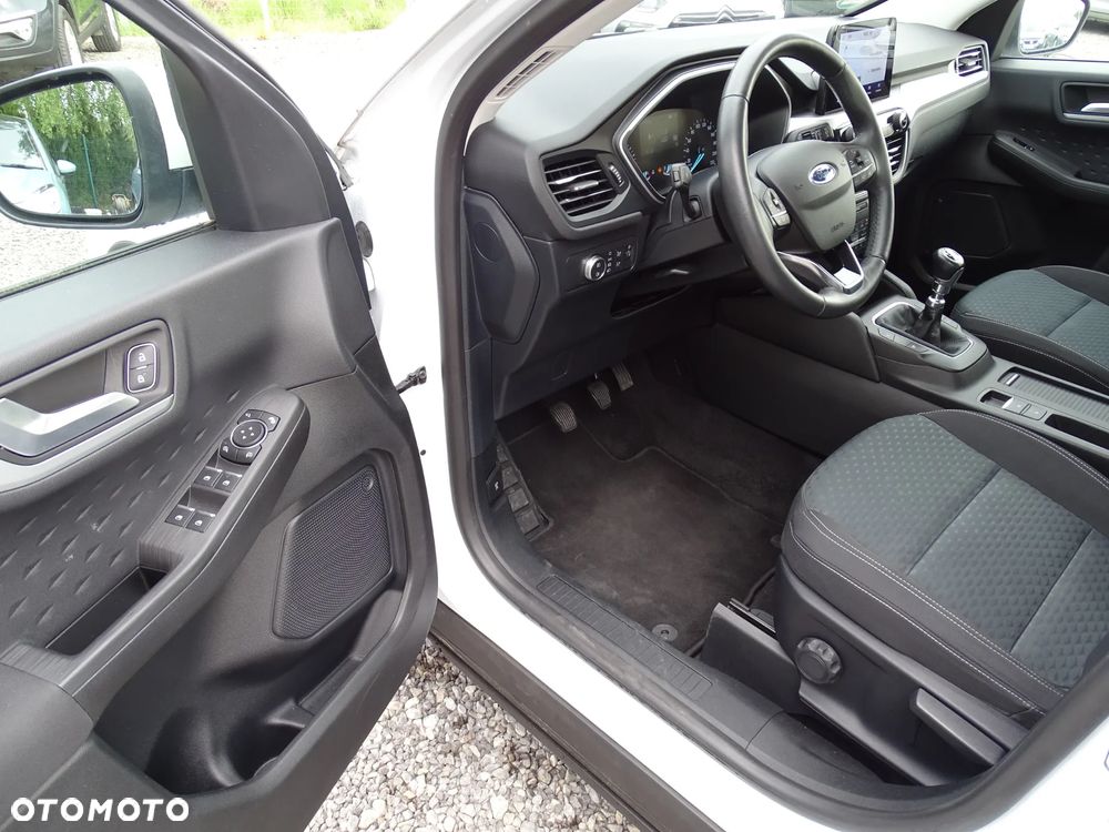 Ford Kuga - 23