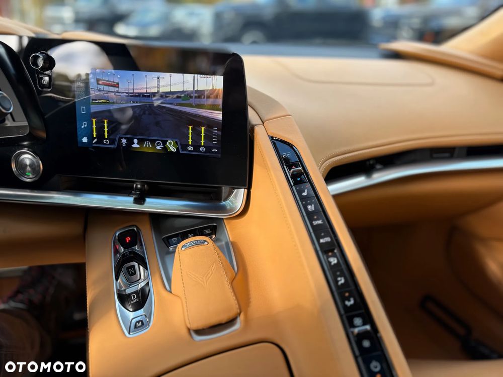 Chevrolet Corvette - 23