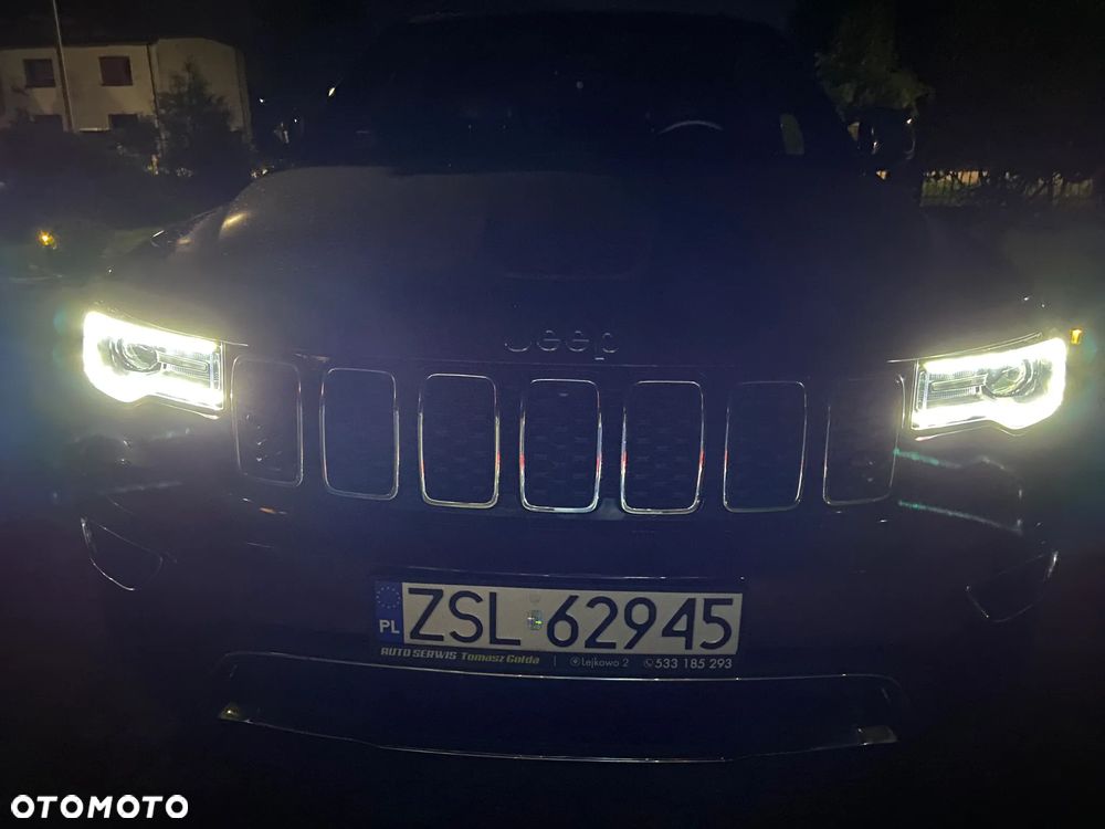 Jeep Grand Cherokee - 15