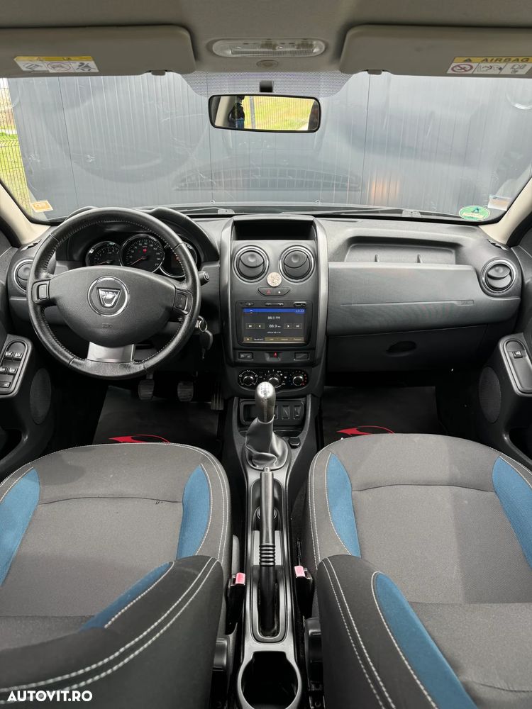 Dacia Duster SCe 115 4x2 Celebration - 9
