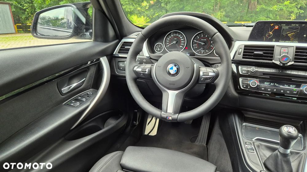 BMW Seria 3 318i M Sport Shadow - 22