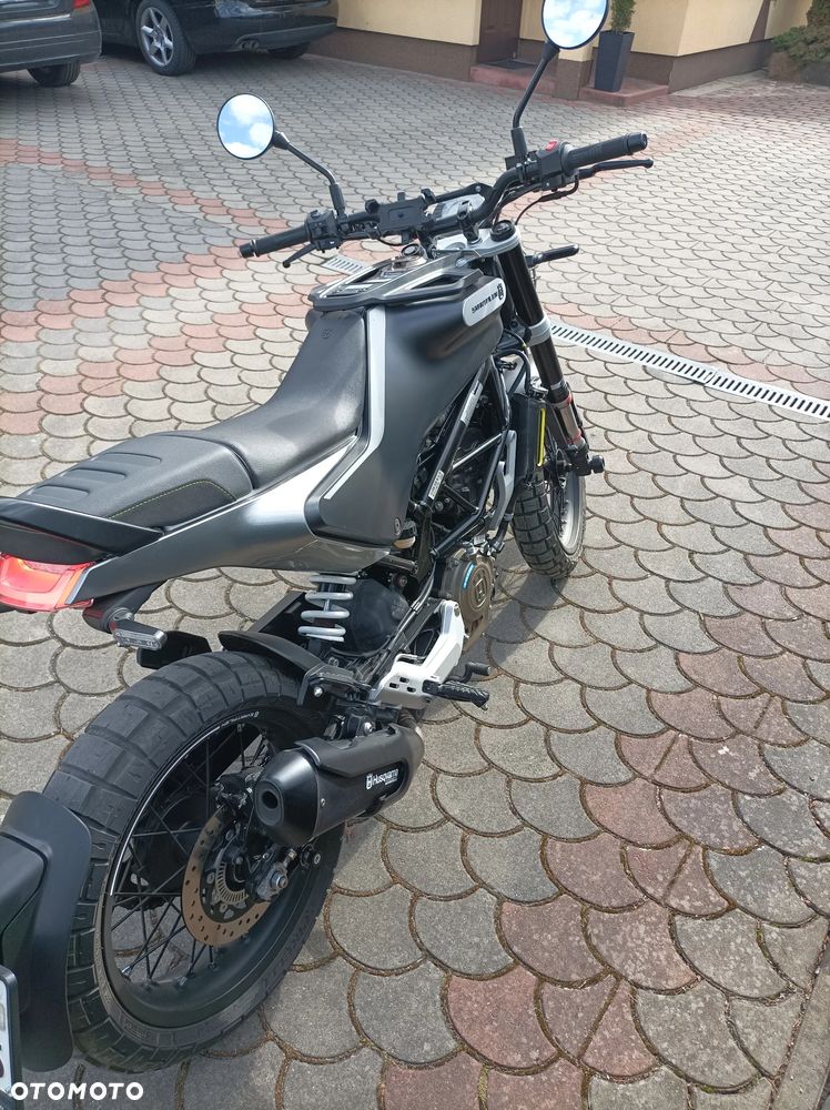 Husqvarna Svartpilen - 12
