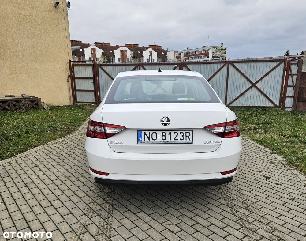 Skoda Superb 1.6 TDI Style - 16