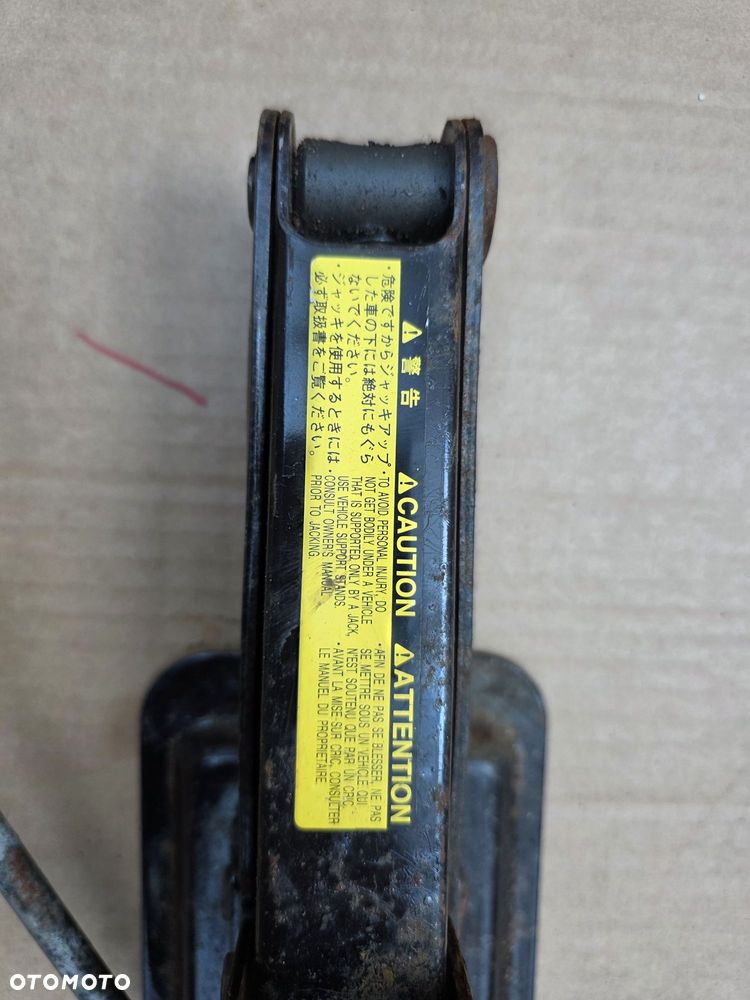 Toyota RAV4 II III lewarek podnośnik klucz wysyłka OLX oryginał - 3