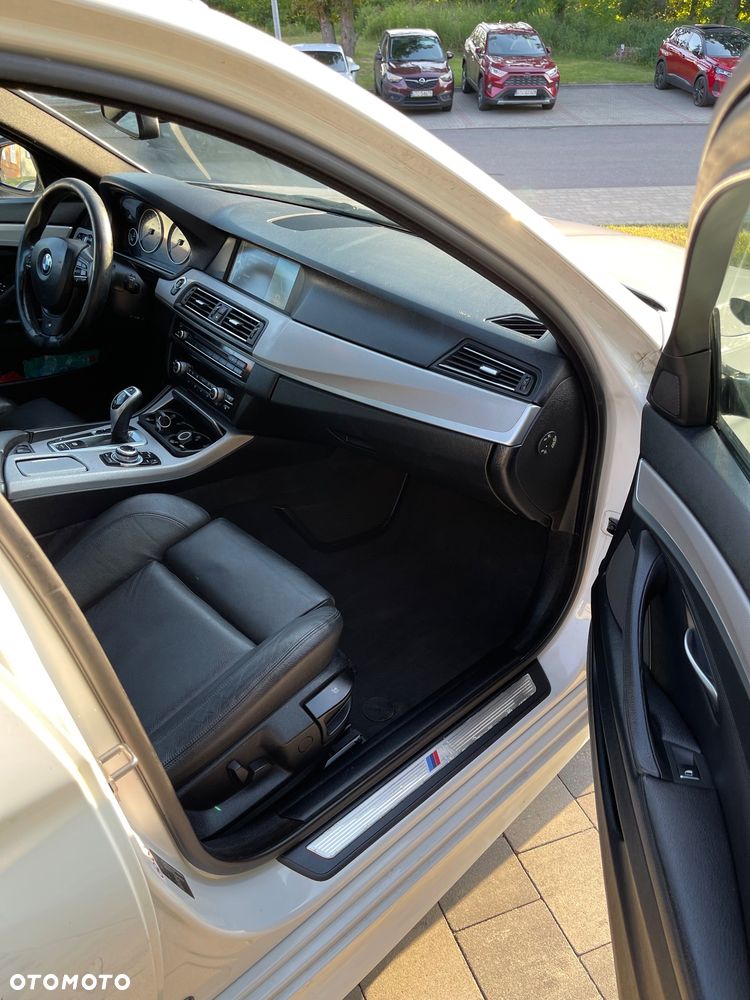 BMW Seria 5 520d Sport-Aut - 17