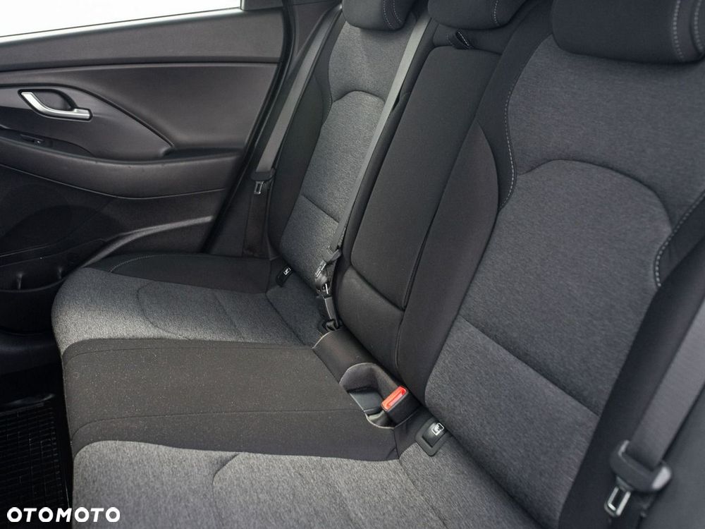 Hyundai i30 1.5 T-GDI 48V Smart - 23