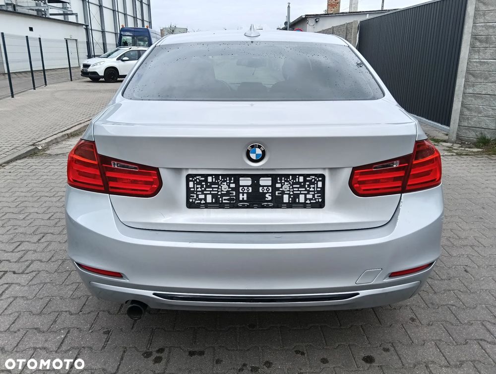 BMW Seria 3 318d DPF Edition Sport - 7