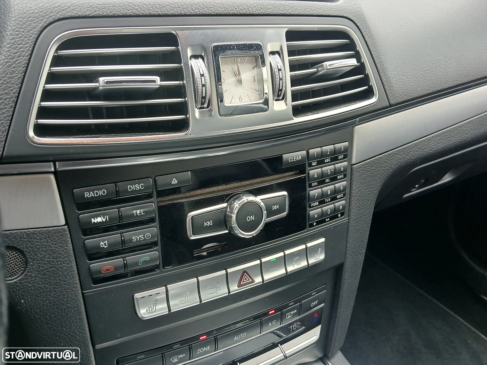 Mercedes-Benz E 220 CDi BlueEfficiency Auto - 31