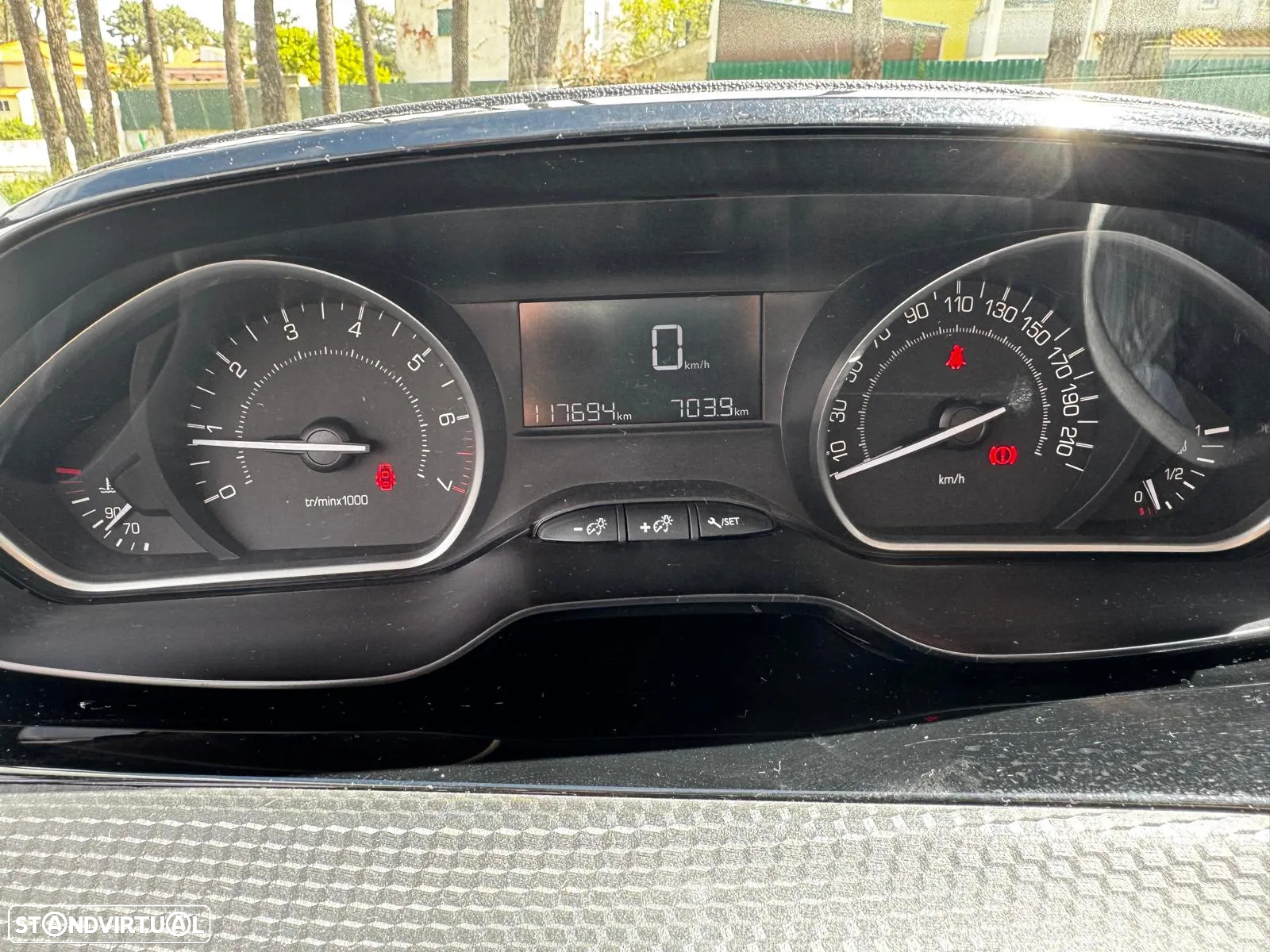 Peugeot 208 1.2 PureTech Style - 11